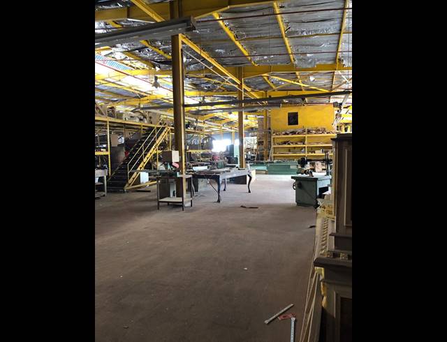 4,590M² WAREHOUSE FOR SALE IN SELBY